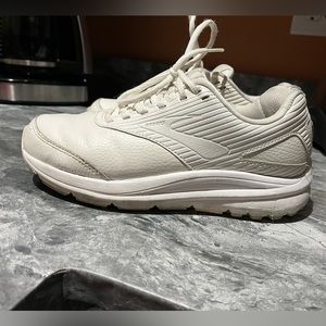 Brooks Addiction Walker 2